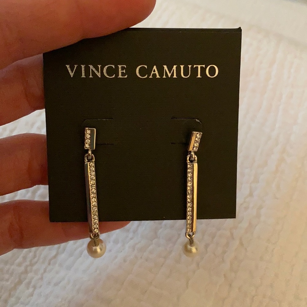 Vince Camuto Rhinestone Pearl Earrings 💎✨